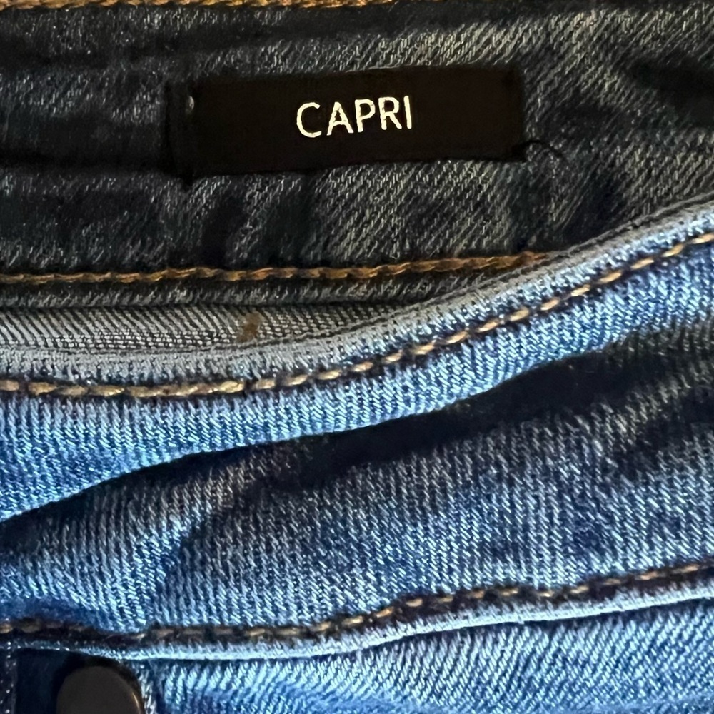 Women’s Blue Jeans - Picture 5 of 6
